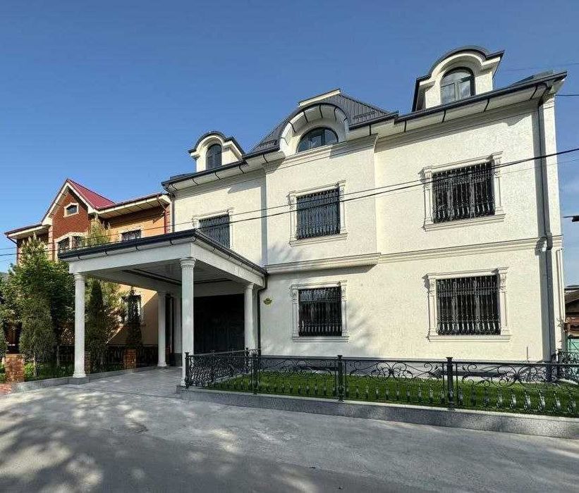 Продаётся дом! Центр Луначарского - 4 сотки - 600м2 - Евро ремонт