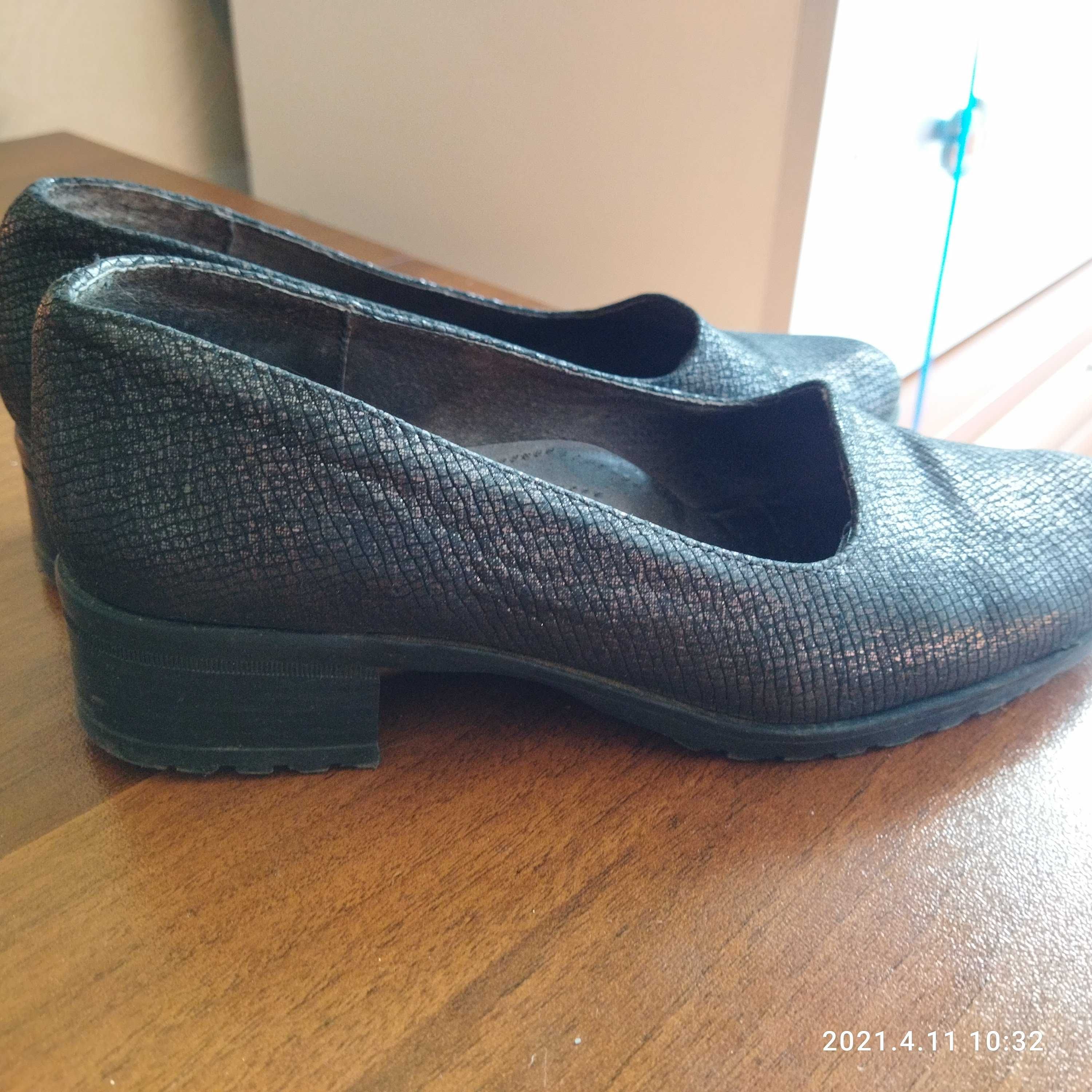 Български обувки от естествена кожа