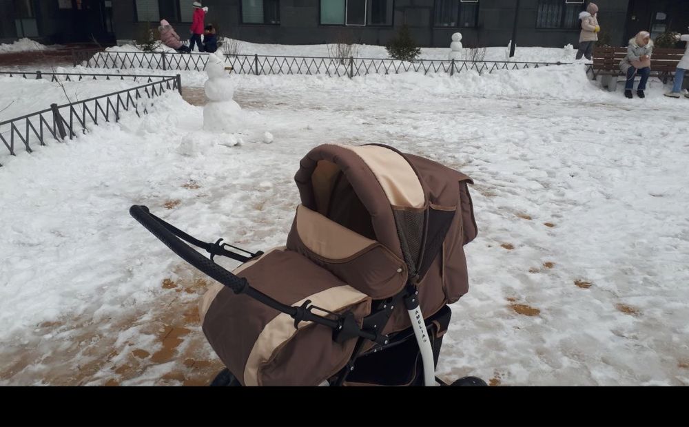 Зимняя коляска танк