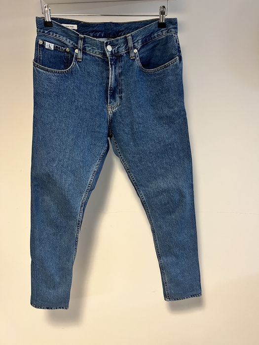 Blugi model Dad jeans Calvin Klein