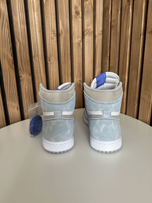 Air Jordan 1 Hyper Royal Aj1 size 39,41