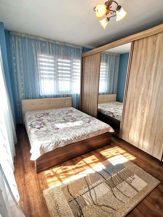 Дава се под наем Тристаен апартамент в Бургас, Зорница - 100 кв.м за 306 € - Снимка #1