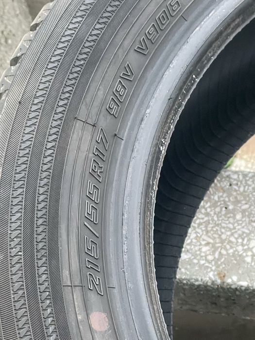 Гуми зимни 215/55/17