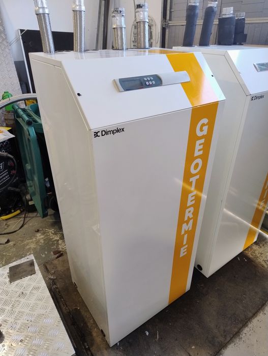 Pompă de căldură Dimplex apă-apă 20 kW – stare excelentă