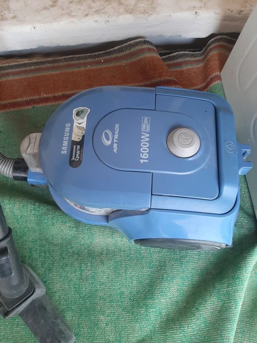 Продаётся  стиральная машинка и пилисос