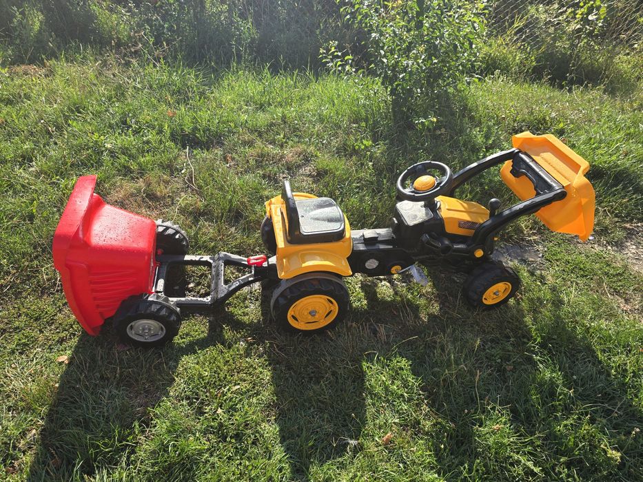 Tractor (excavator) cu pedale pentru copii cu remorcă (ca nou)