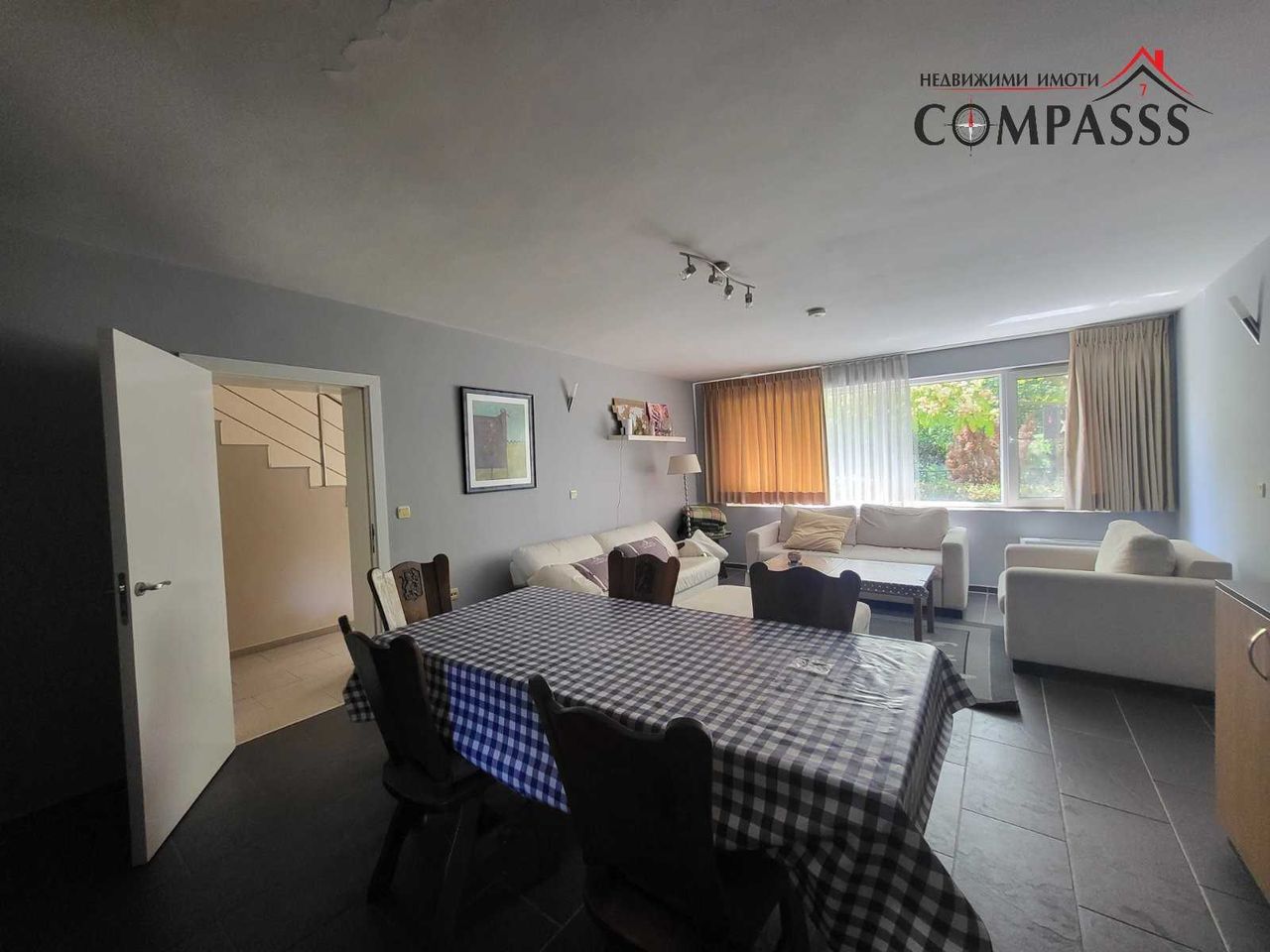 Продава се Къща в с. Бранище, Област Добрич - 433 кв.м за 458 €/кв.м - Снимка #2