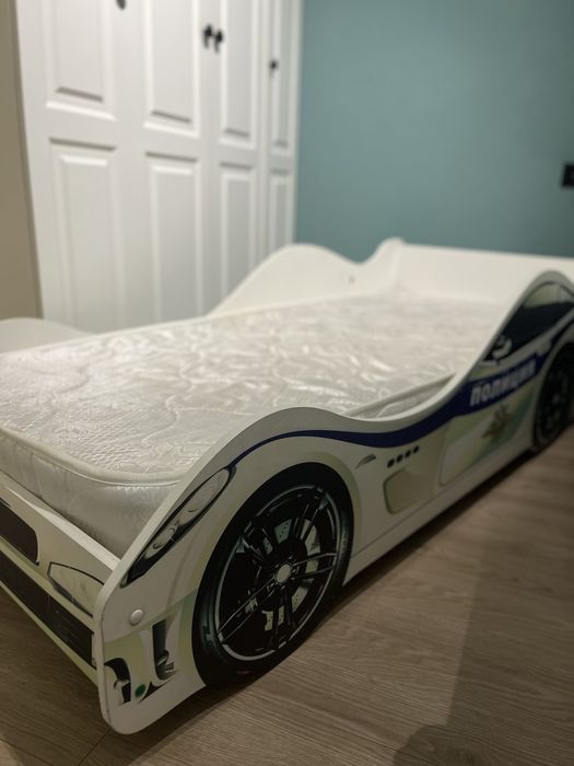 Кровать-машинка 1.6х0.65 м