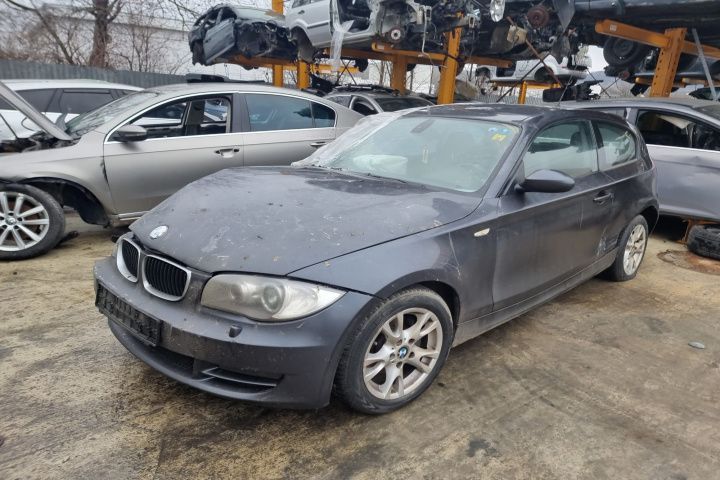 Dezmembrez Bmw seria 1 e81 facelift motor 2.0d 177cp N47D20A  dezmembrari usa aripa dreapta stanga timonerie