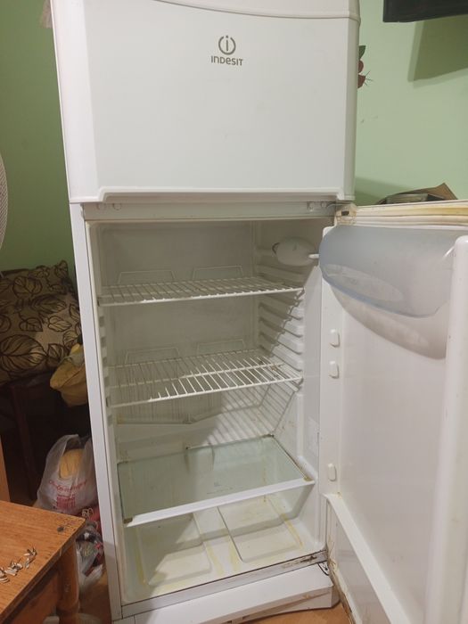 Продам холодильник