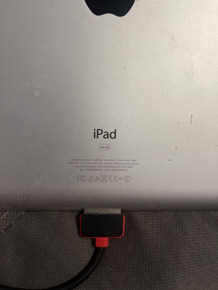 Ipad 64 ГБ, есть скол