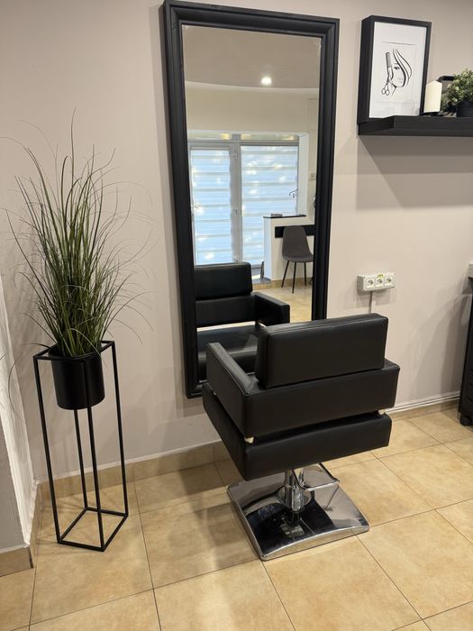 Inchiriez post de coafura in salon