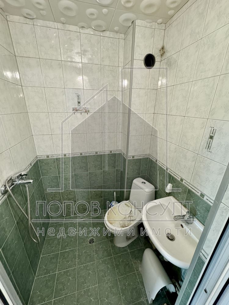 Продава се Двустаен апартамент в Пловдив, Кючук Париж - 78 кв.м за 1461 €/кв.м - Снимка #11