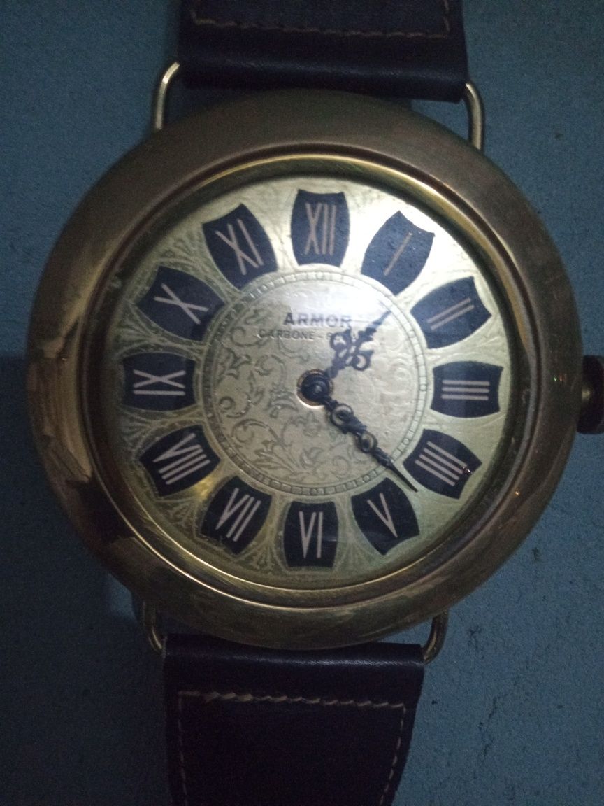 Стенен  Дизайнерски часовник  работещ