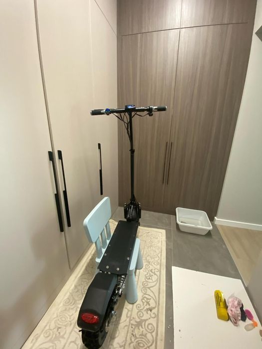 Срочно продам электросамокат  sealup q7