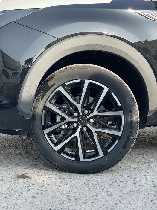 JAC js8 pro 7 kishilik sotuvda tayyor