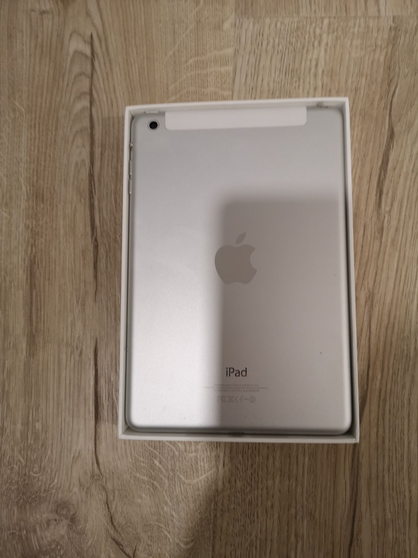 Продавам iPad mini