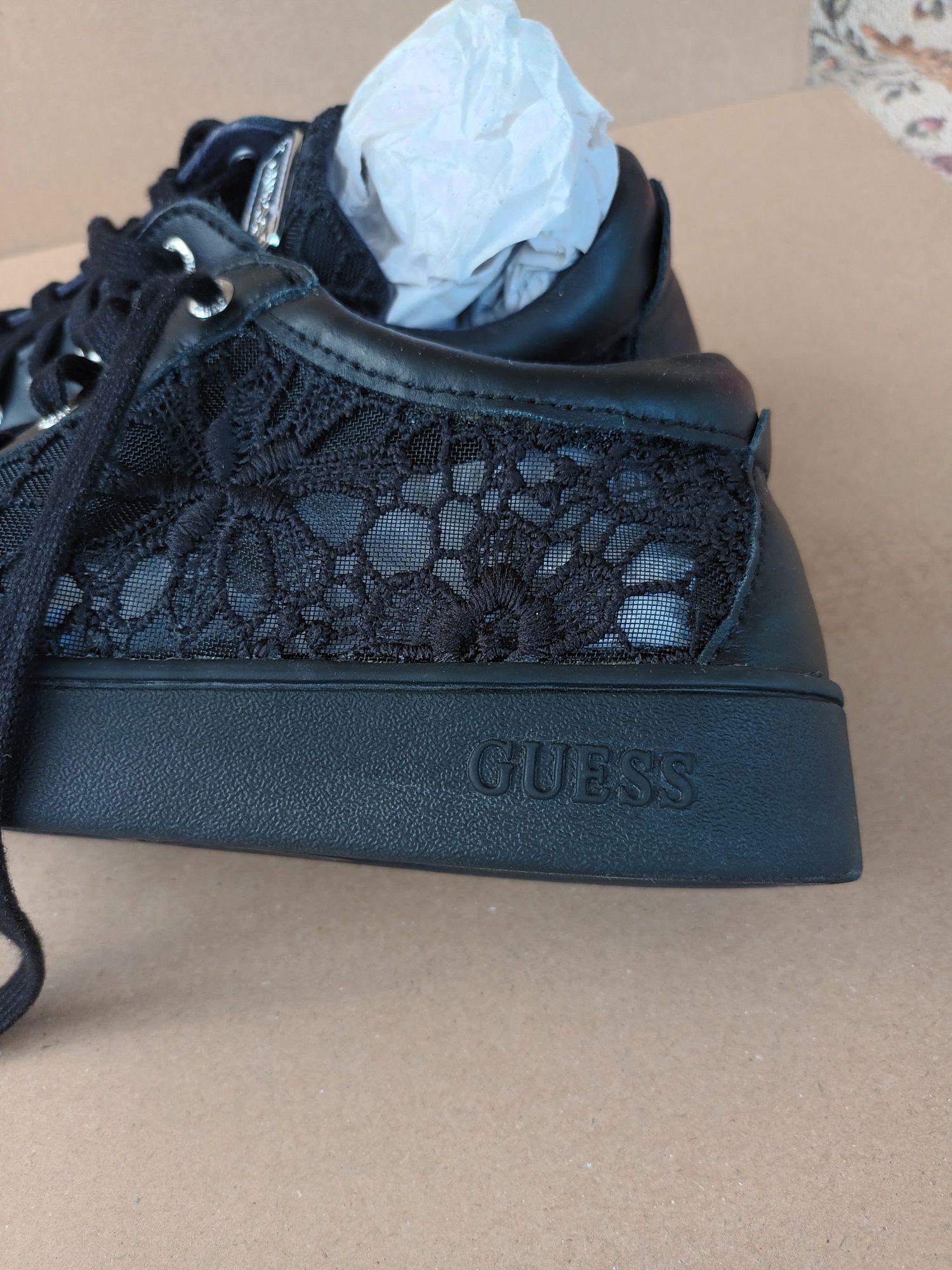 Guess  оригинални дамски