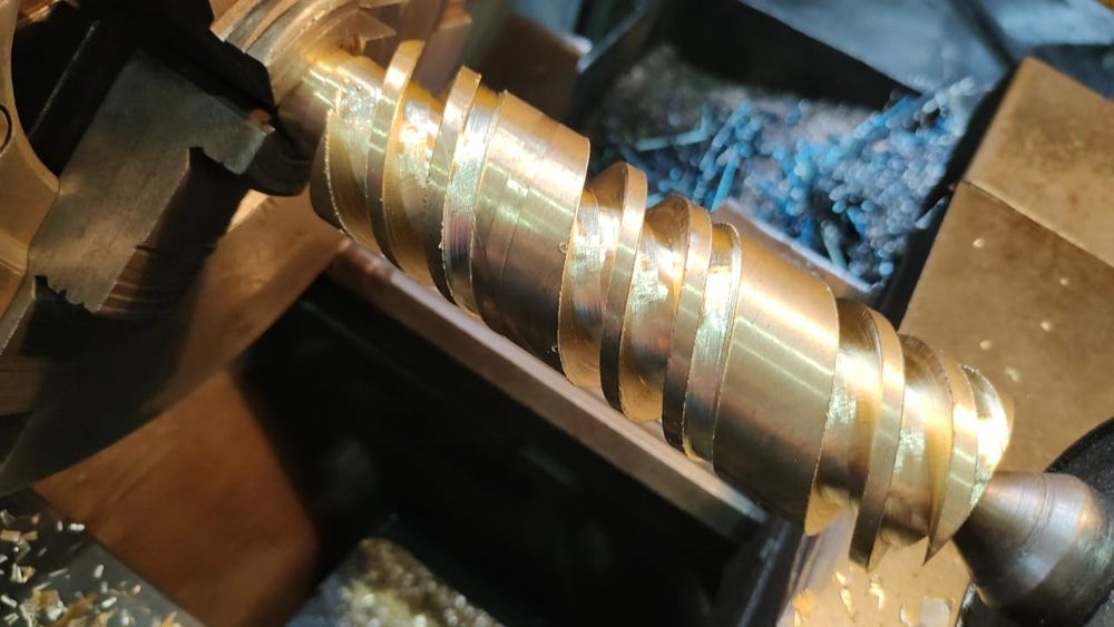 Токарь токарные работы сверлильные работы фрезерные работы