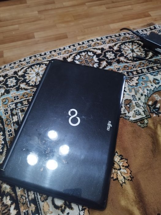 Продам ноутбук Fujitsu AH530