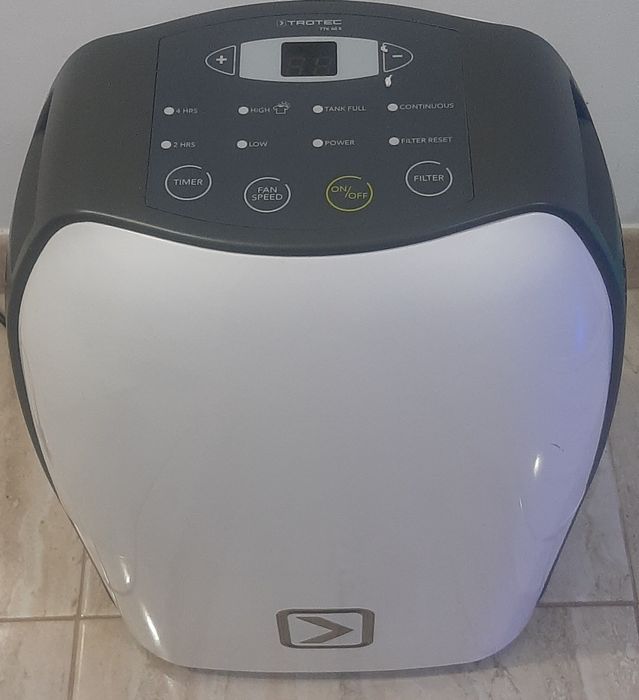 Dezumidificator Trotec TTK 40E, 14L/zi, 100mc/ora, Display si Control