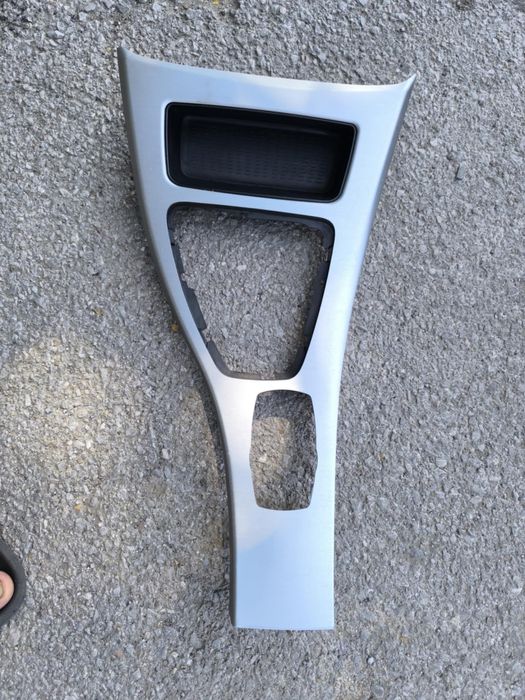 Централна лайсна от конзола за BMW e90