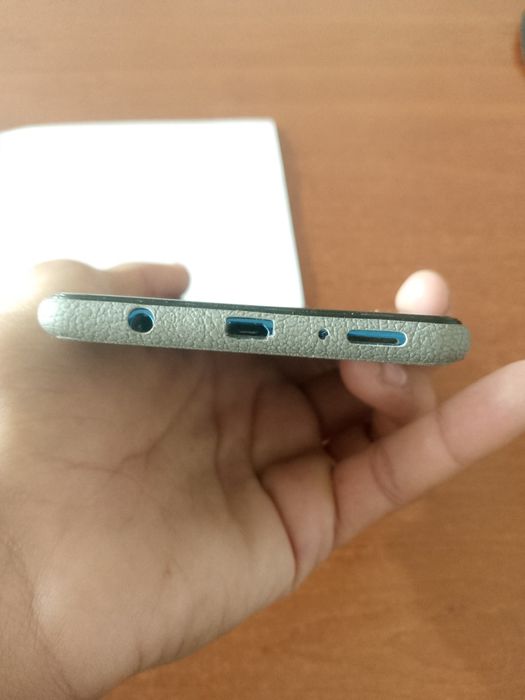 Samsung Galaxy a7 pasni õqib keyin aloqaga chiqingla