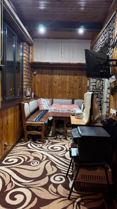 Продается квартира 4х-комн/4/9 Спутник 16, 94 м² Срочно