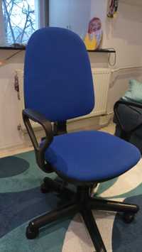 Офис въртящ стол, като нов