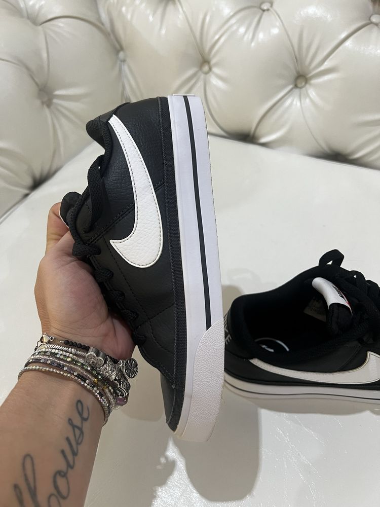 Чисто Нови Nike