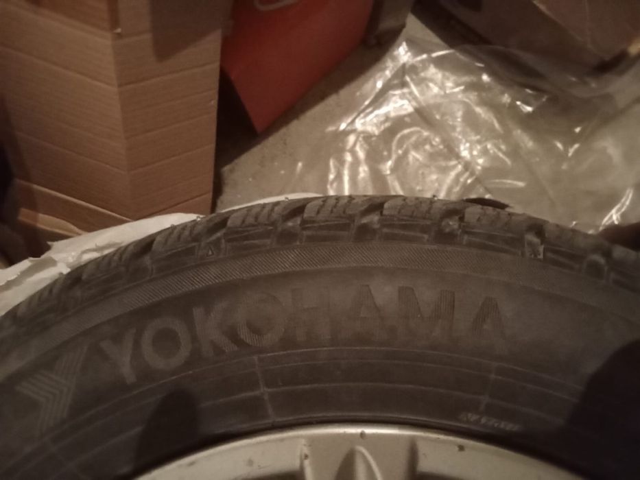 Комплект зимних шипованных шин с дисками