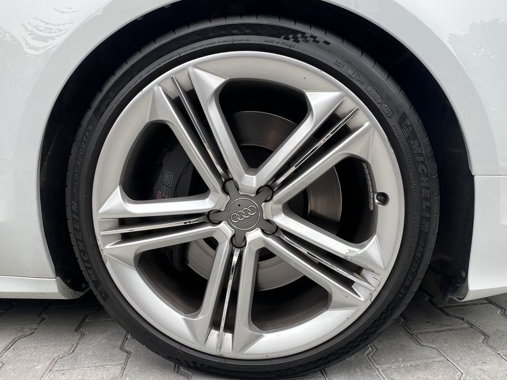 Michelin pilot sport 4s  265 35 21