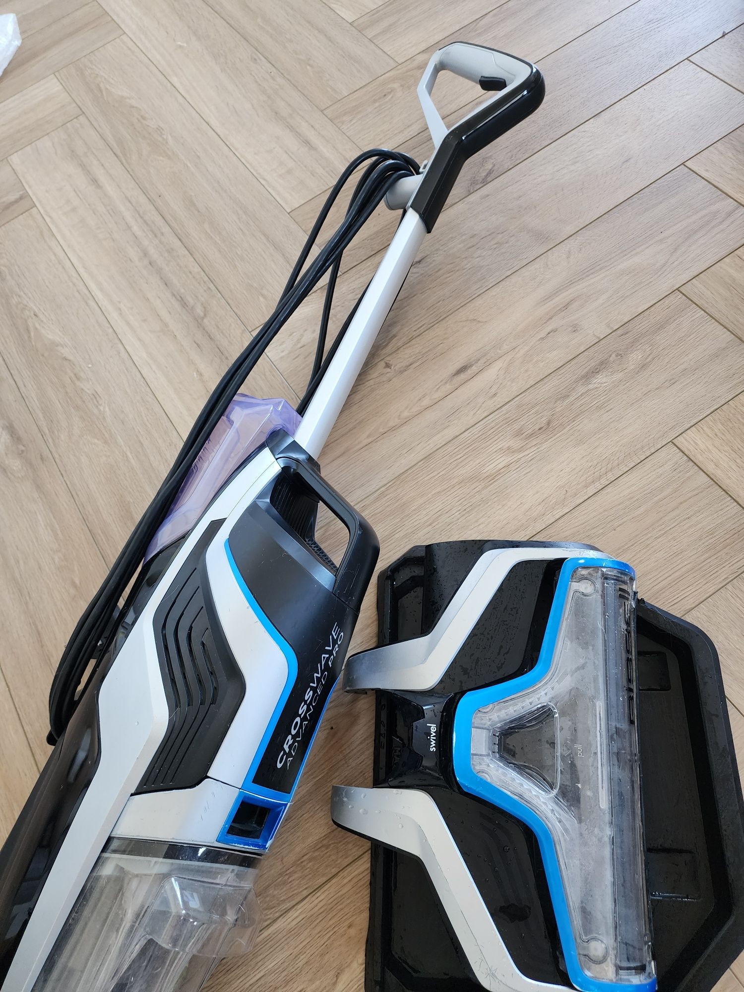 Пылесос Bissell CrossWave Advanced Pro на запчасти