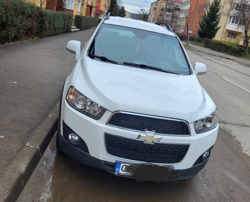 Vand chevrolet captiva 2,2, an 2011 sau schimb cu vw polo benzina