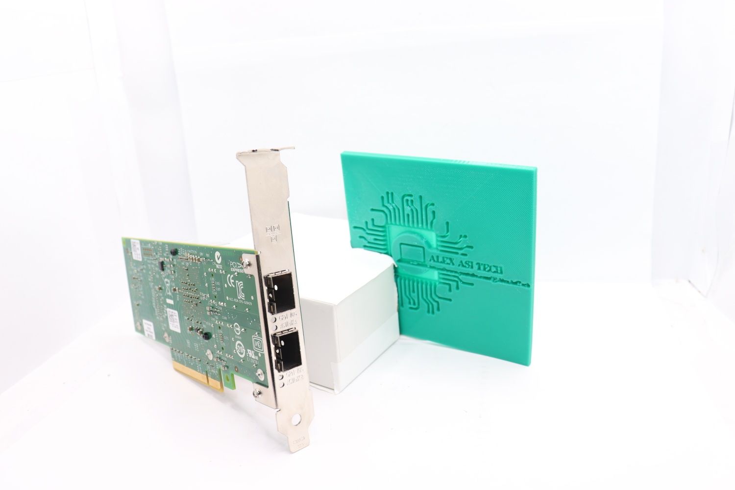 Placa de retea Originala Intel X520-DA2 SFP+ Dual Port 10Gb XYT17