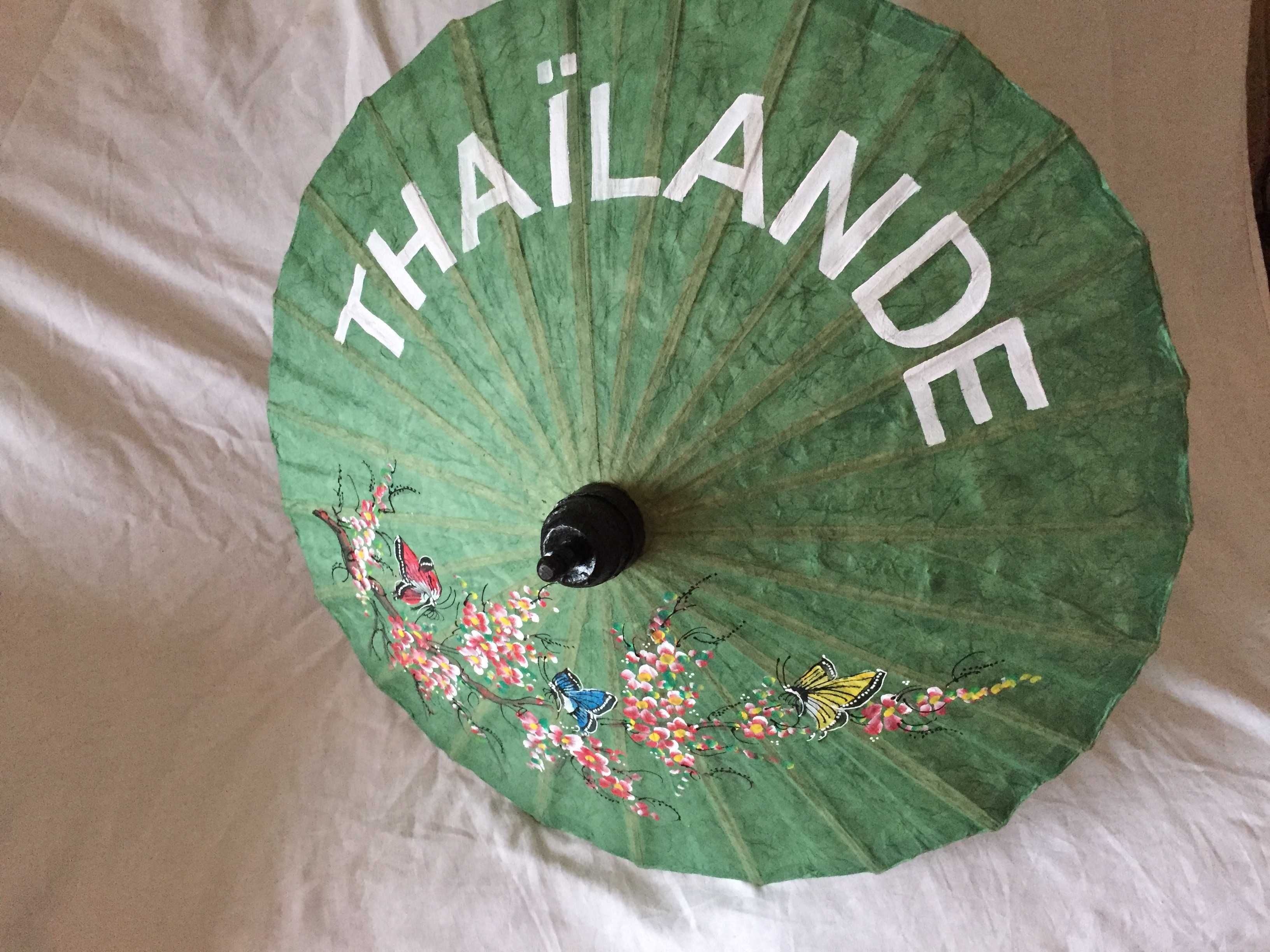 Ръчно изработен, ръчно рисуван тайландски чадър "Цветя и пеперуди"