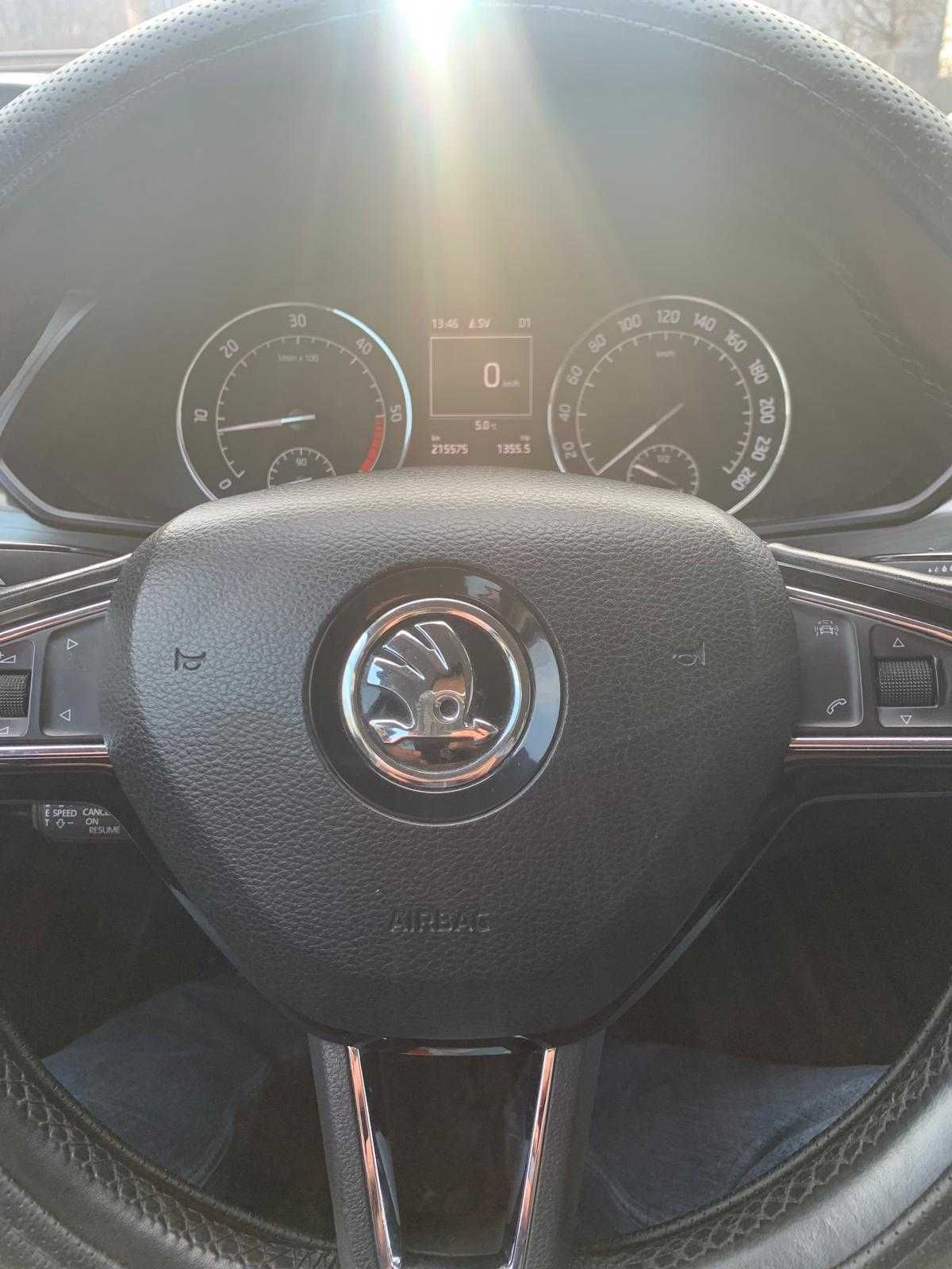 Vând Skoda Superb 3