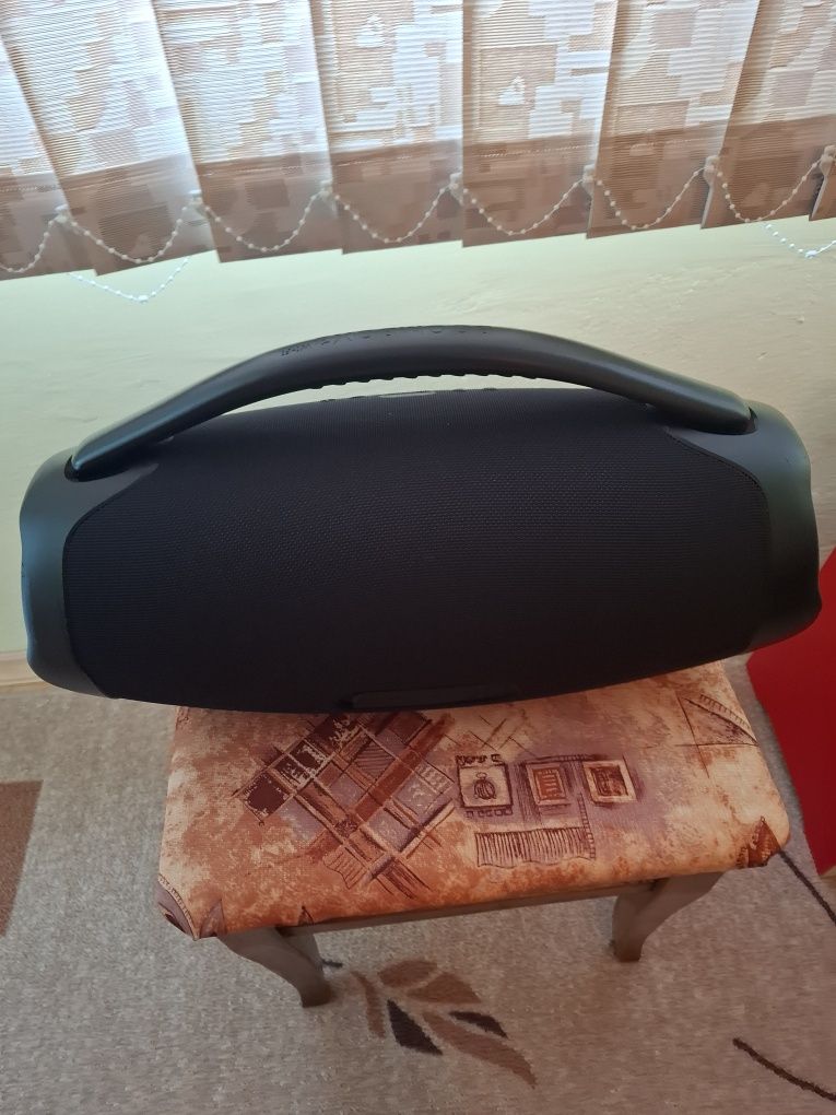 Jbl bonbox 3 перфектна