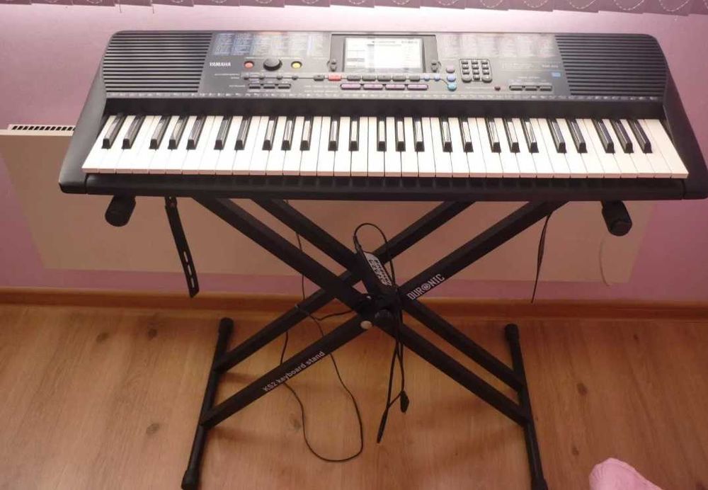 Електрически синтезатор пиано