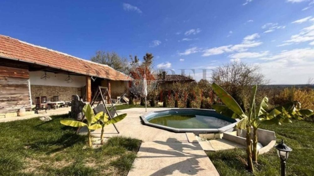 Продажба Къща гр. Горна Оряховица - с. Стрелец 150m²