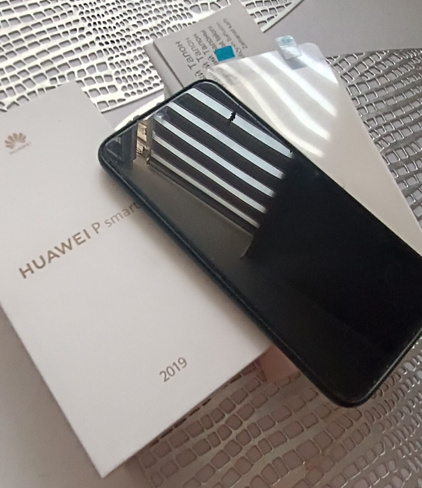 Смартфон Huawei P smart