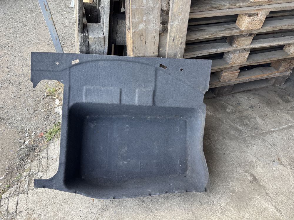 Мерцедес w211 кори за задни врати