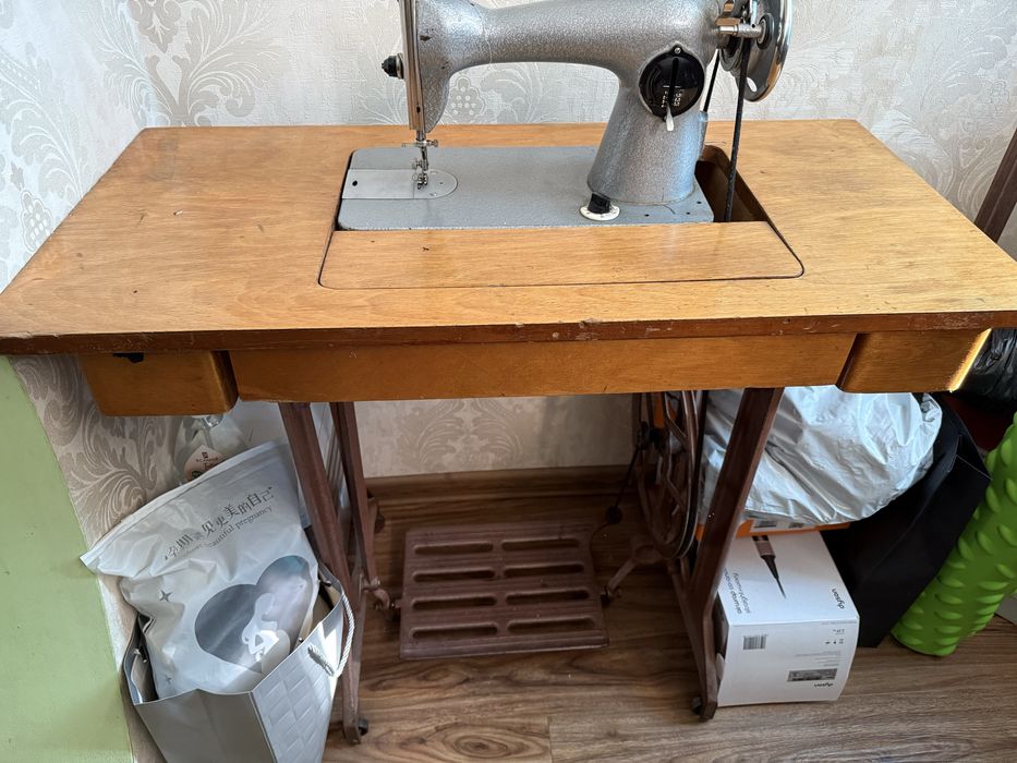 Швейная машинка,тикув машинаси