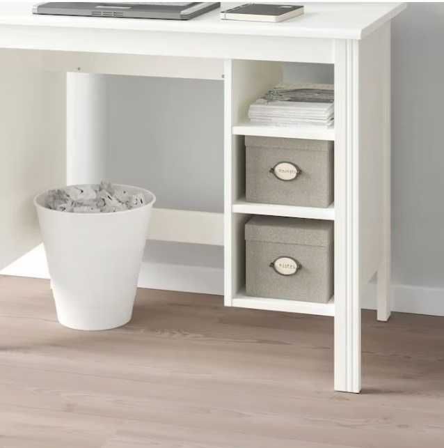 Бюро IKEA BRUSALI, бяло, 90x52 см, с регулируеми рафтове