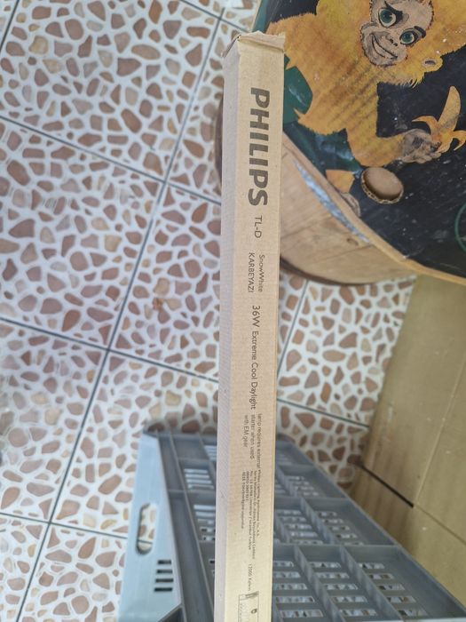 Tuburi Neon lumia  rece