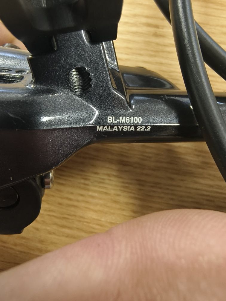 Спирачка Дискова ПРЕДНА SHIMANO BL-M6100 DEORE с радиаторни накладки