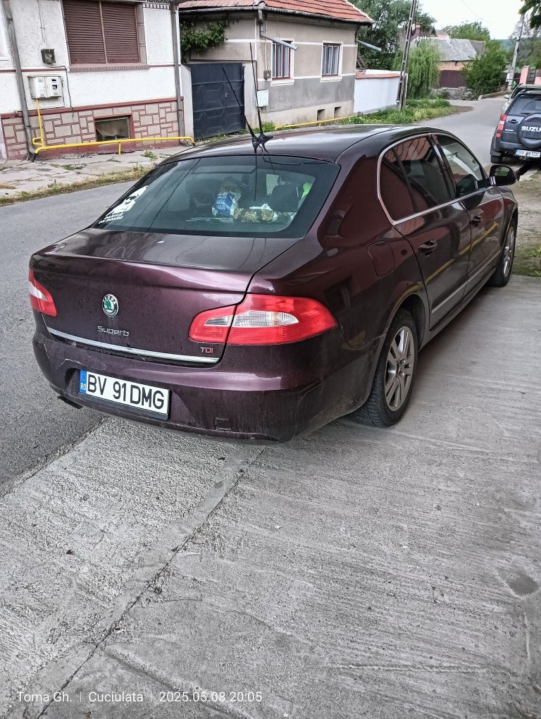 Vând Skoda superb