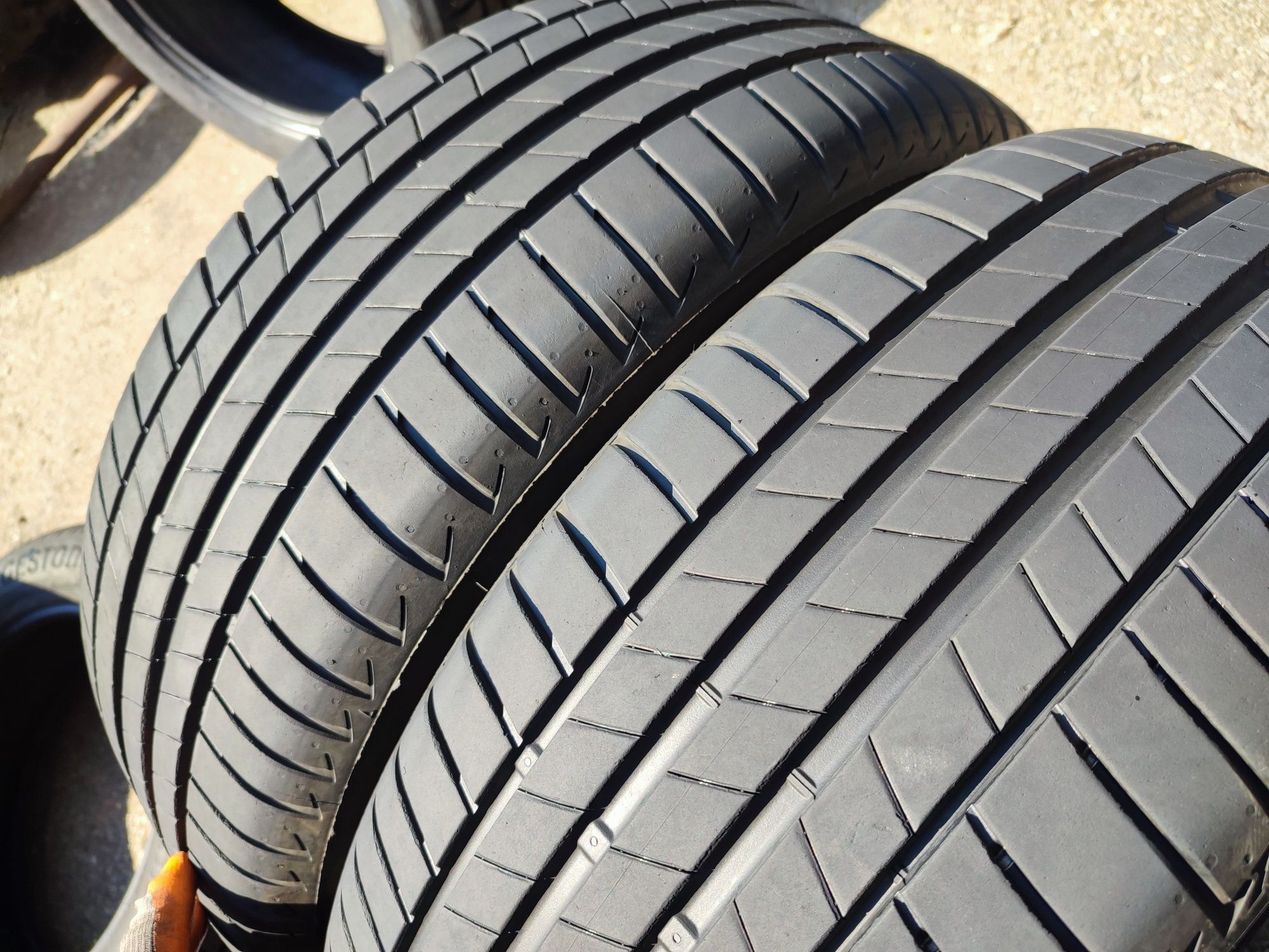 225/55/18" 2броя Bridgestone turanza 005,dot1722,7mm