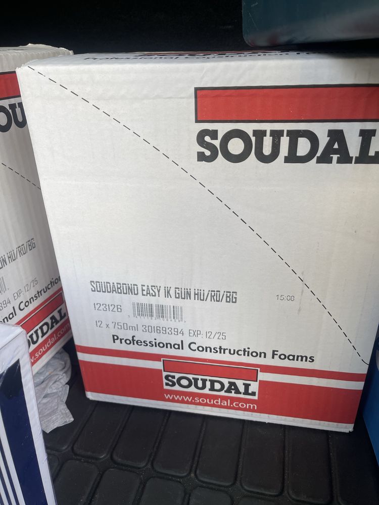 12 buc spuma pt lipit Soudal / Penosil