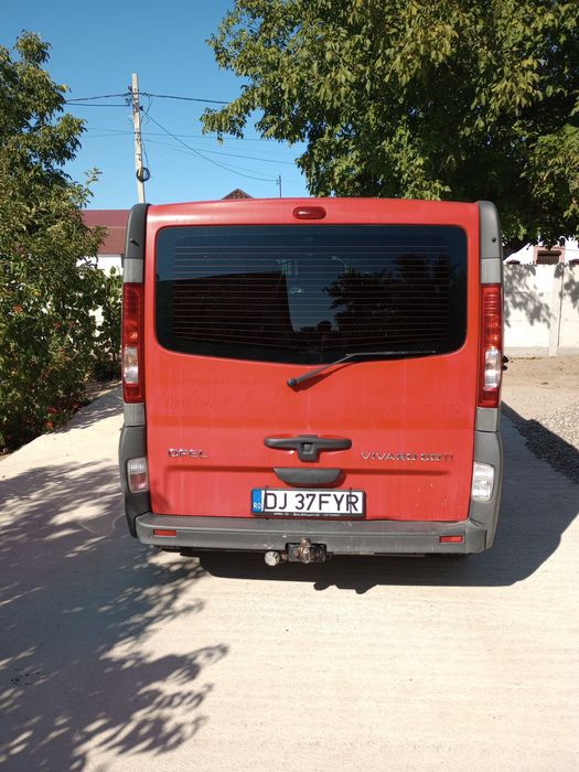 Opel Vivaro 2.0 CDTI, 122036km, 2008, model lung